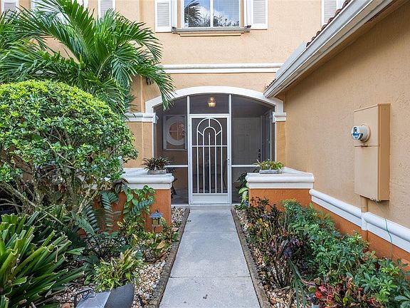 Home For Sale In Briar Bay