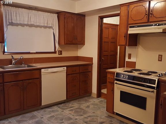 2nd image of 6211 NW Dogwood Dr
