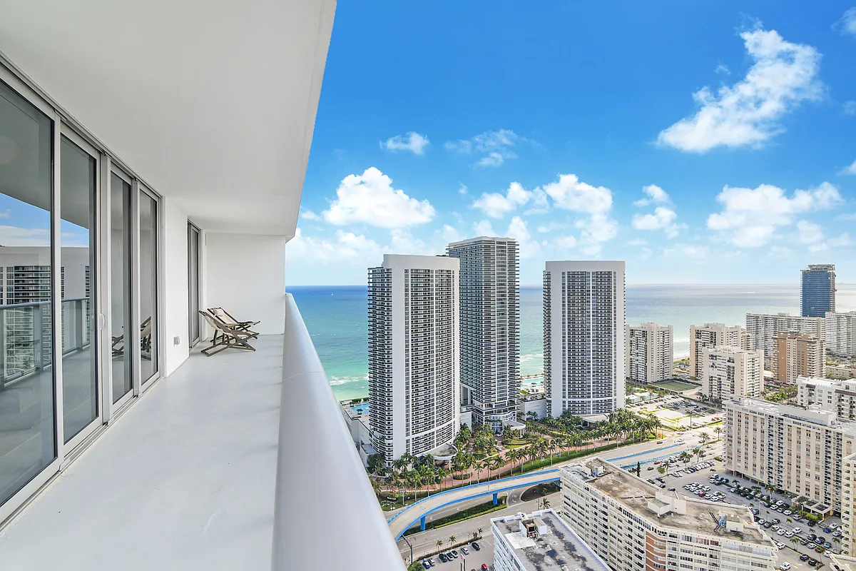 Building Photo - 4010 S Ocean Dr #3708-1