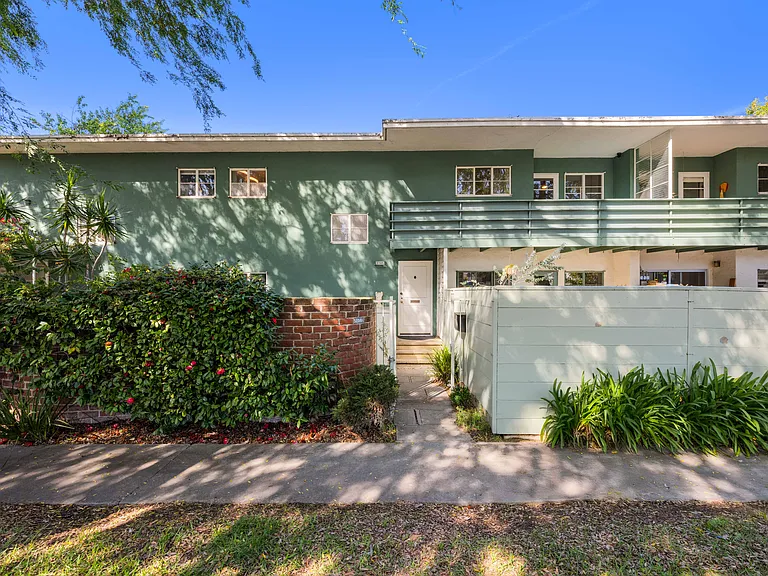 5150 1/2 Village Grn — Photo 13