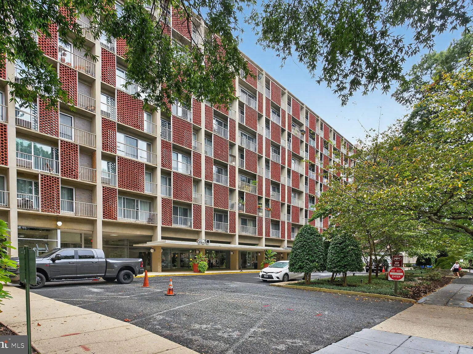 Potomac Place Tower — Photo 2
