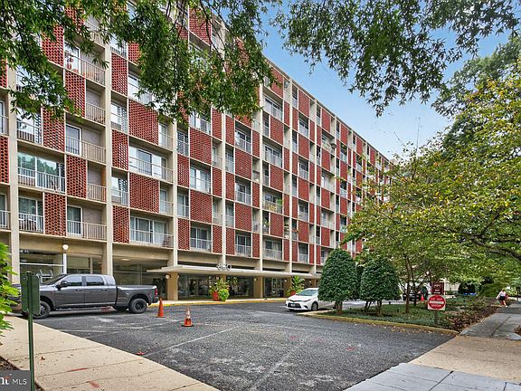 2nd image of 800 4th St SW APT S221