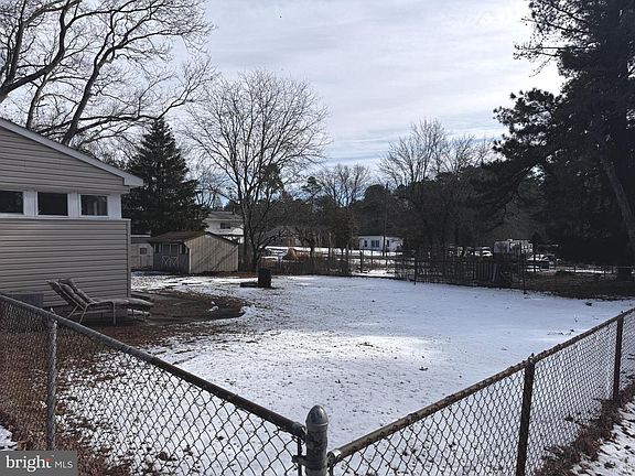 4th image of 800 Hickory Ave