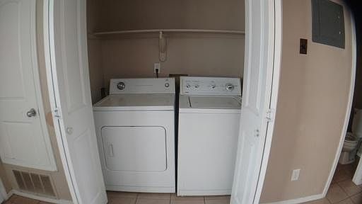 5th image of 88 Parque De Oeste Dr APT A