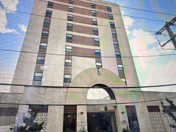 360 Shore Rd APT 10C