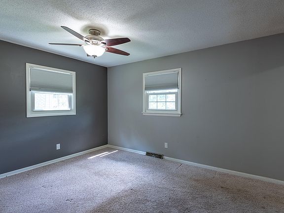 5th image of 178 Summit Dr