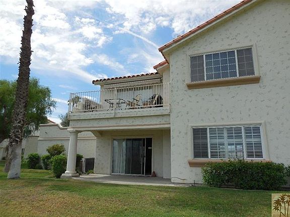 3rd image of 673 Vista Lago Cir N