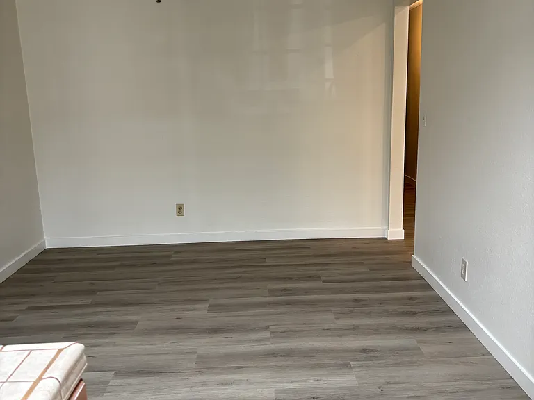 6114 Sizemore Ln — Photo 5