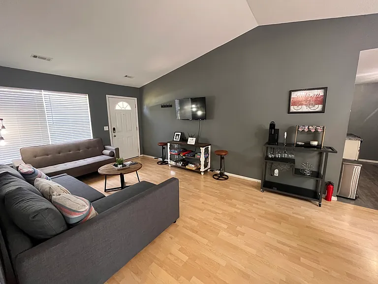 23 Murphy Dr — Photo 2
