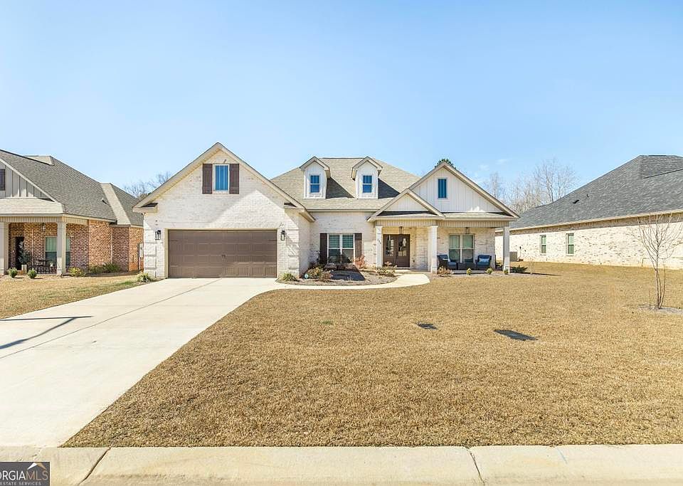 1st image of 208 Brook Hollow Ct