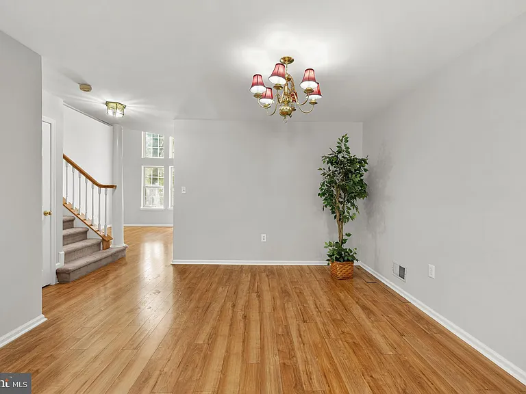16 Lee Ct — Photo 23