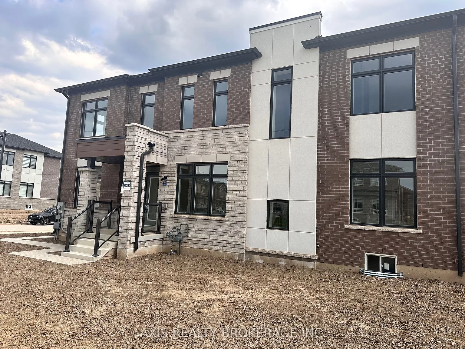 4 bed, $4,400 — Photo 4