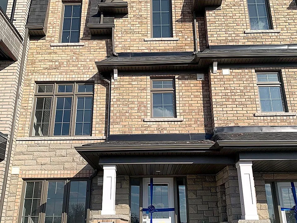 113 Yorkton Blvd