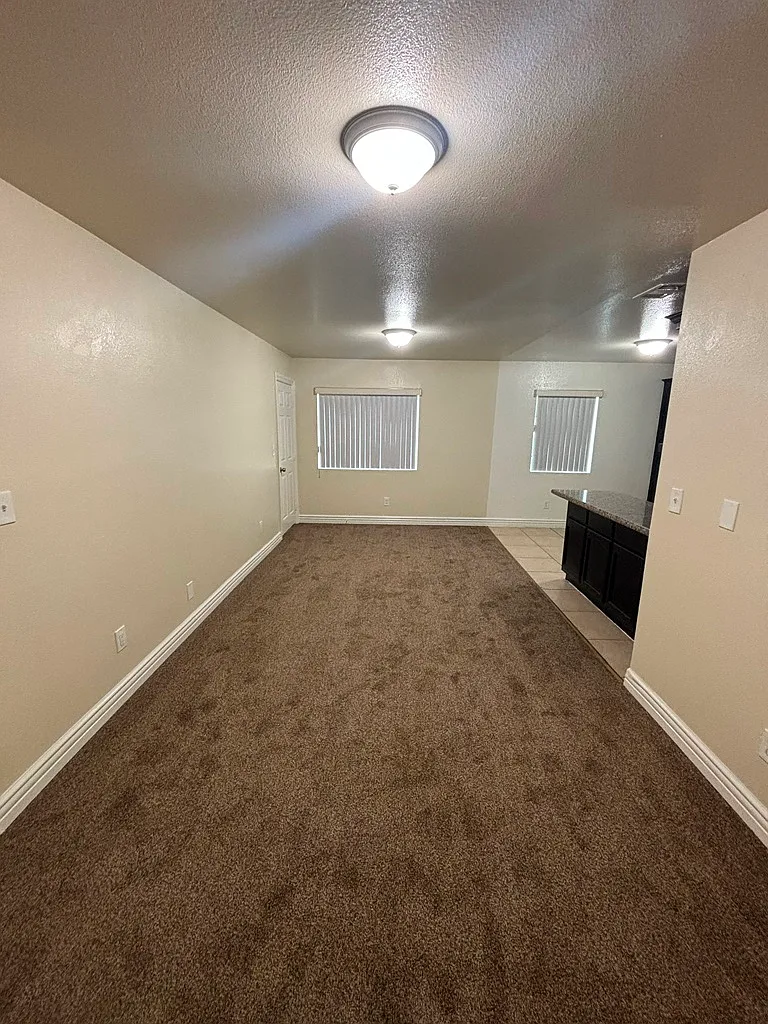 4 bed, 1250 sqft, $3,750 — Photo 3