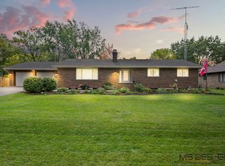 224 Dunkery Dr, Sycamore, IL 60178