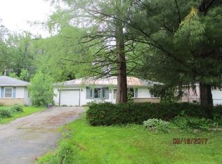48 Marquette Rd, Machesney Park, IL 61115