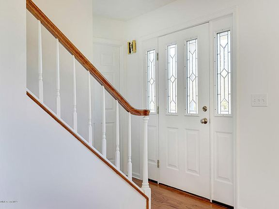 5th image of 32 Haines Cove Dr