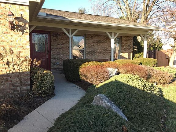 2nd image of 874 Thayer Dr