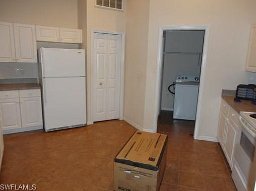 5th image of 1402 NE 17th St