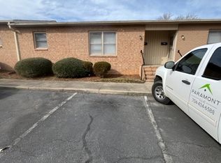 1253 1st Ave NW, Hickory, NC 28601