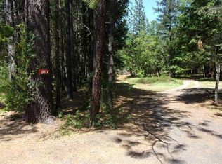 120 Airport Dr, Cave Junction, OR