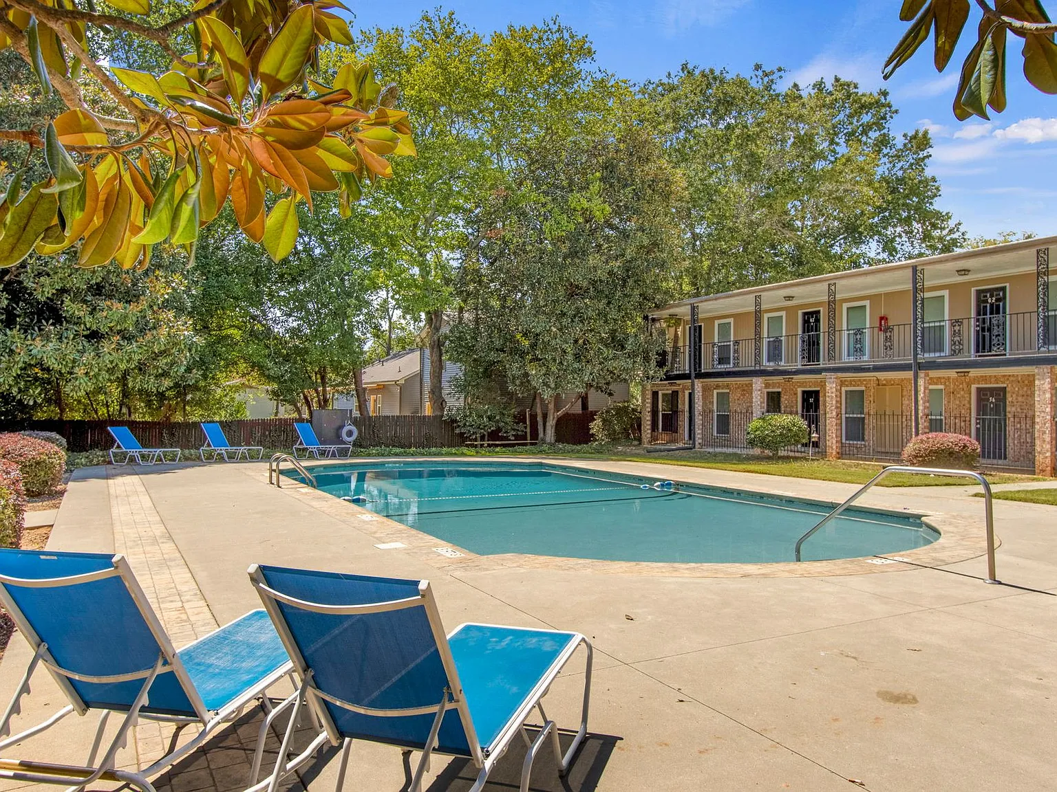 Hickory Ridge Apartments — Photo 4