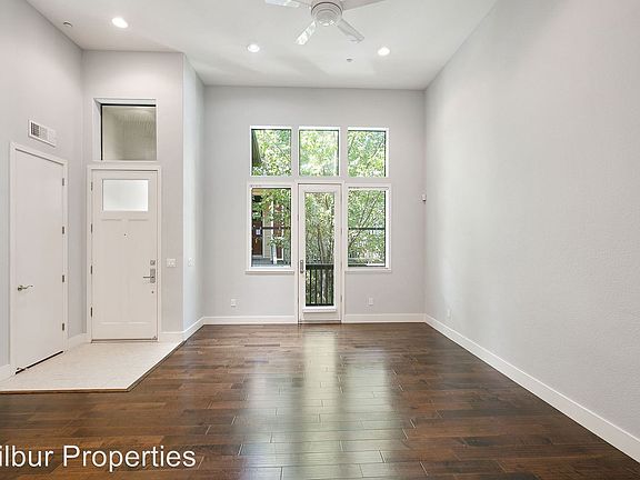 4th image of 4201 Juniper Ln Unit F