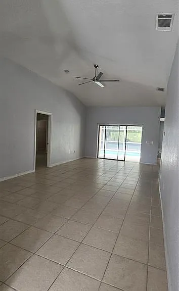334 Reserve Dr — Photo 5