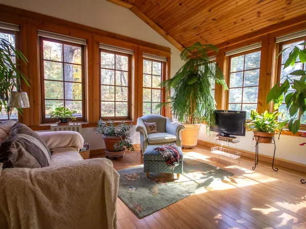 78 South Hollow Lane, Rochester, VT 05767