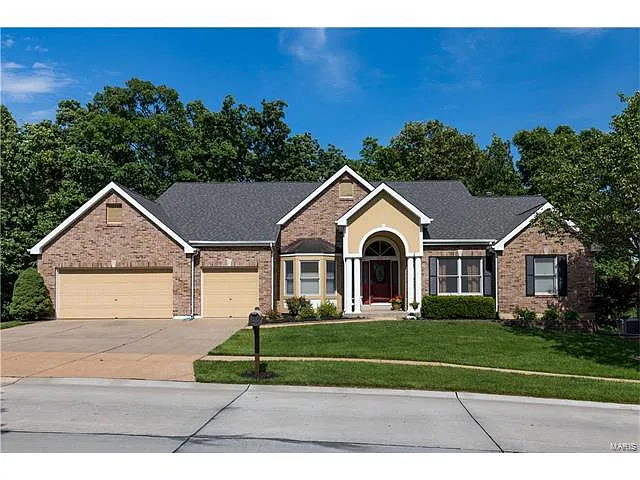 370 Turnberry Place Dr photo 1
