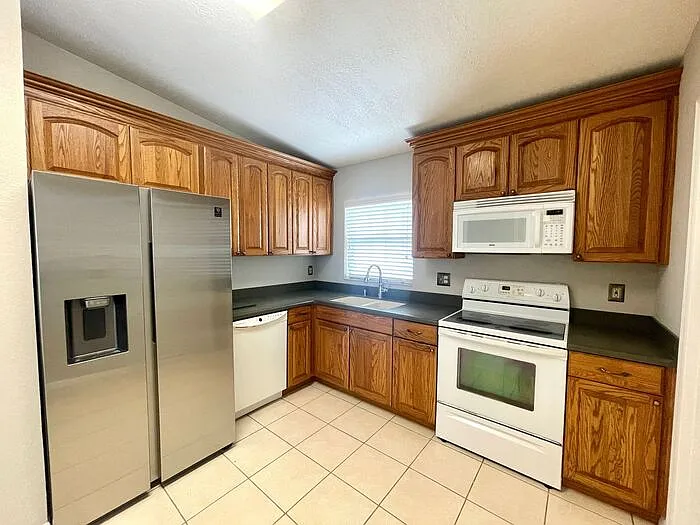 1063 Sugarberry Trl — Photo 6