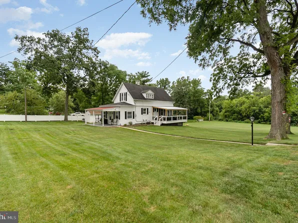 2315 Trolley Rd, York, PA 17408