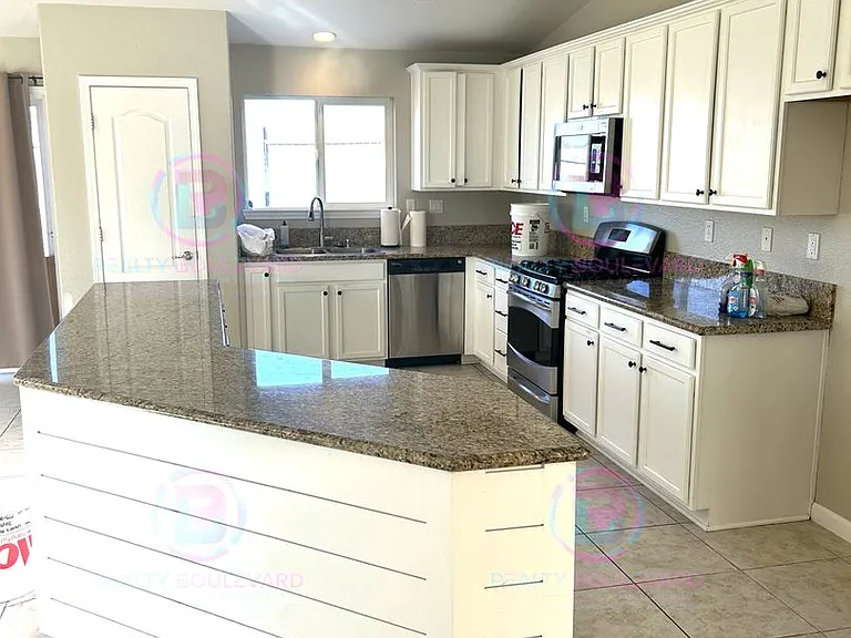 81 Snake River Way — Photo 2