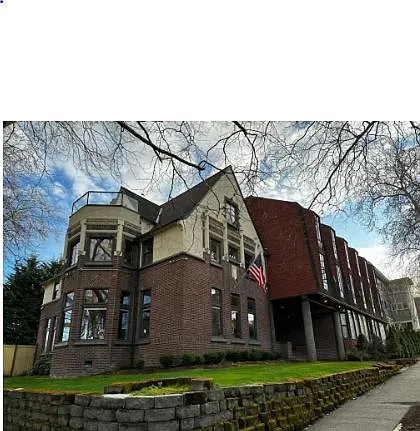 1819 NE 47th St — Photo 1