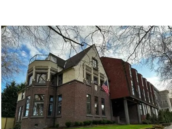 1819 NE 47th St, Seattle, WA 98105