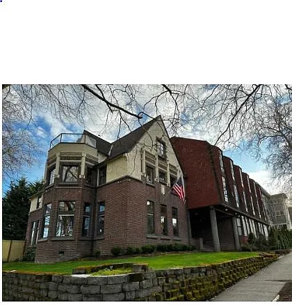 1819 NE 47th St Photo 1