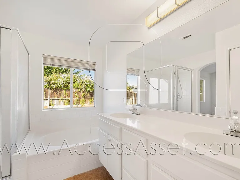 35847 Gerard Dou St — Photo 21