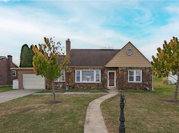 3121 S 3rd St, Whitehall, PA 18052