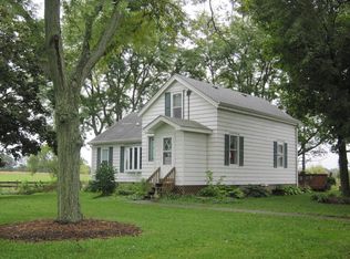 24153 W Town Line Rd, Lake Villa, IL 60046