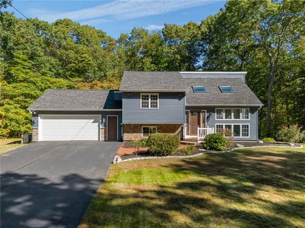 1720 Harkney Hill Rd, Coventry, RI 02816
