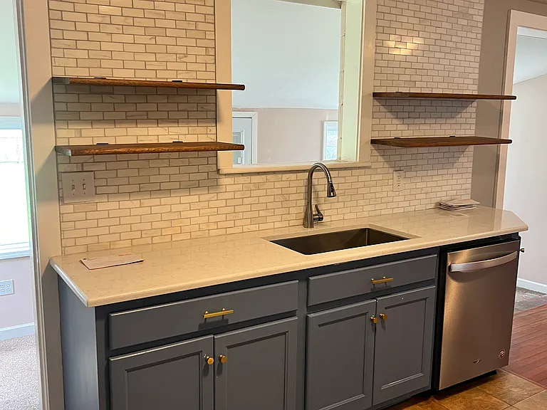 411 Carol St — Photo 10