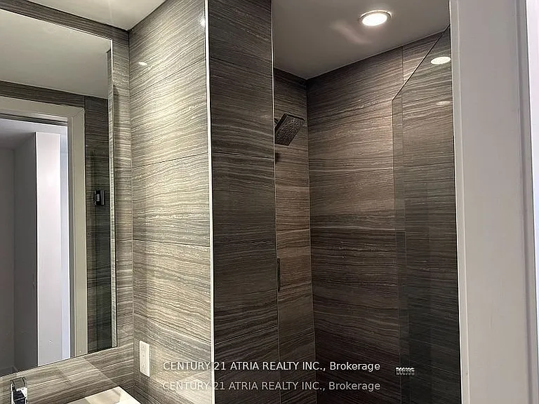 77 Shuter St #725 — Photo 29