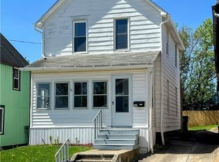 12 24th St SW, Barberton, OH 44203