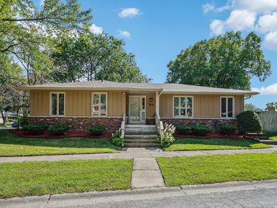 9518 Marigold Ln, Munster, IN, 46321