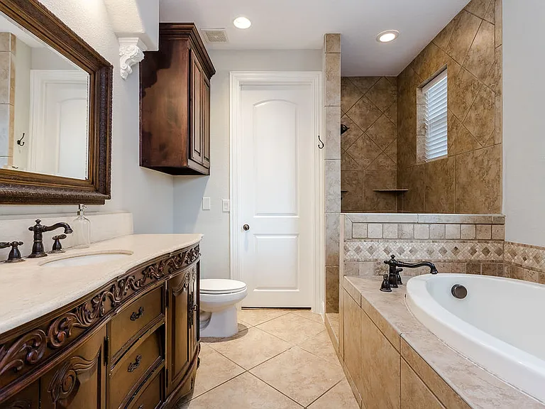 3817 Bowser Ave #C — Photo 2