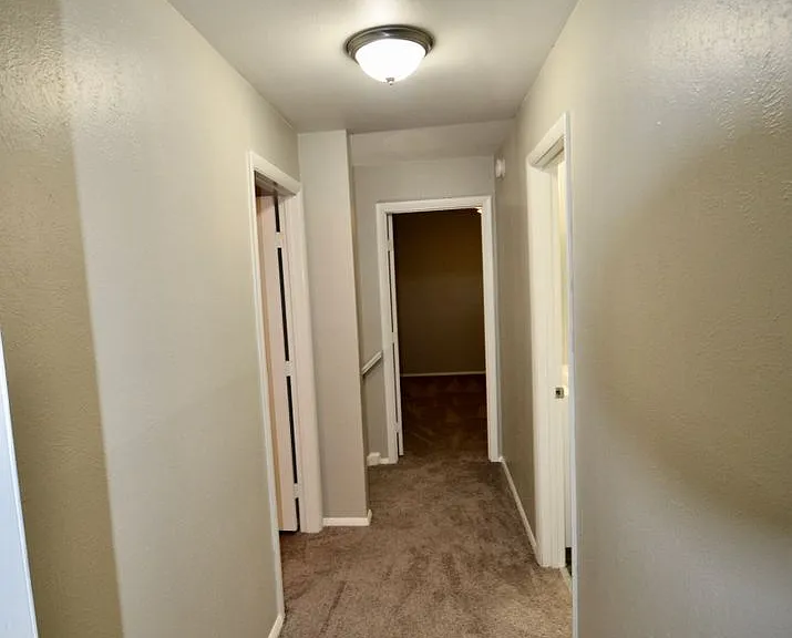 5705 S Pearl St — Photo 20