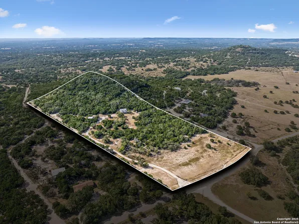 5014 Bump Gate, Pipe Creek, TX 78063