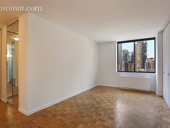 4th image of 255 E 49th St APT 14A