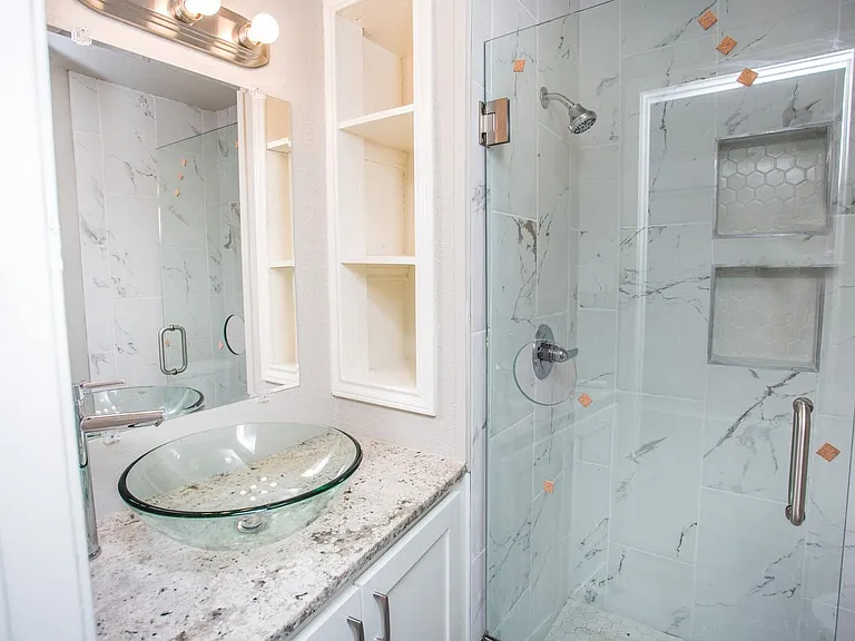 4629 Elgin Ave — Photo 14