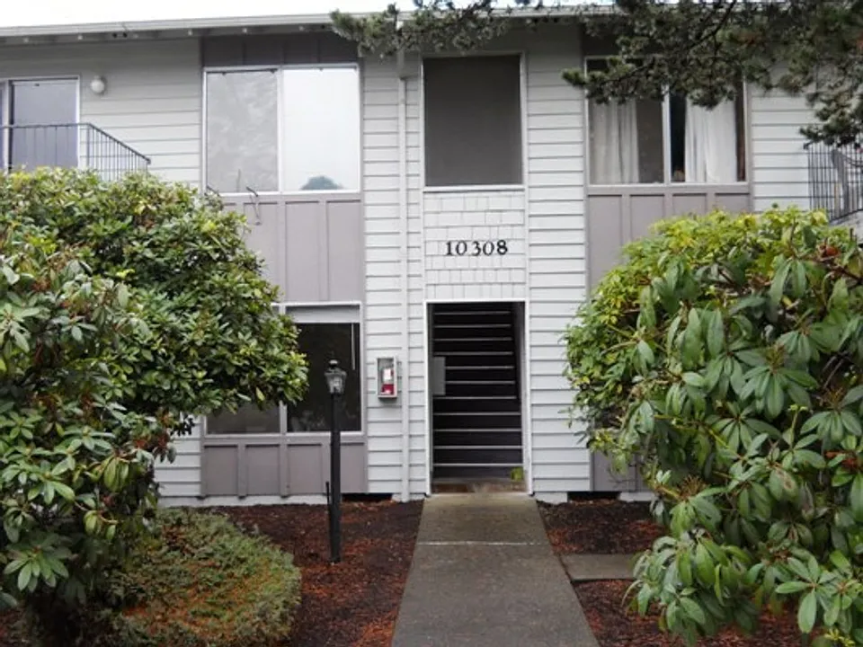 Alicia Apartments